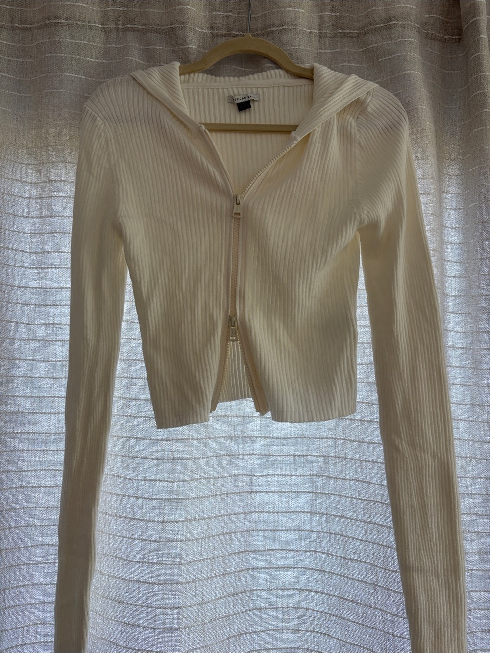 American Eagle Outfitters Cropped Ribbed Zip Hoodie in Cream